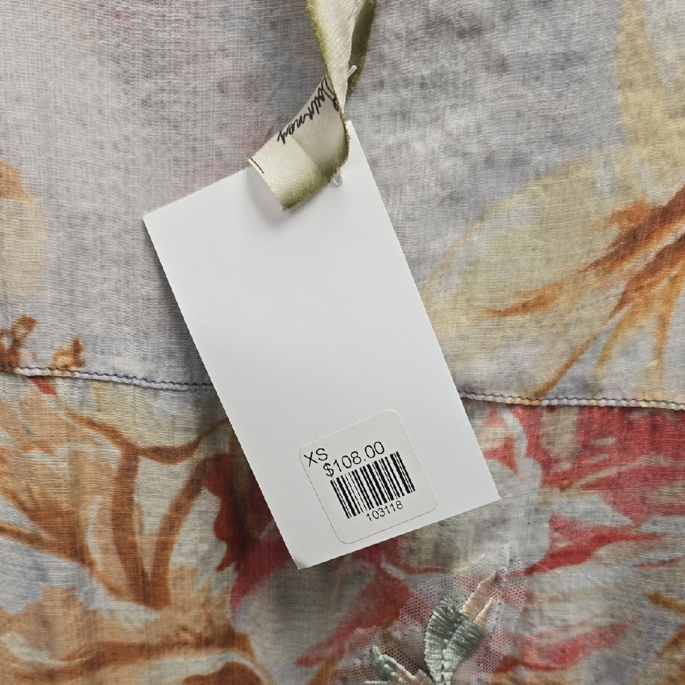 Floral Button-Down Women's Top NWT - image 4